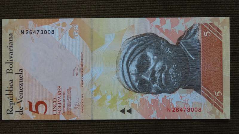 Venezuela 5 Bolivares 2011 Crisp UNC  p89