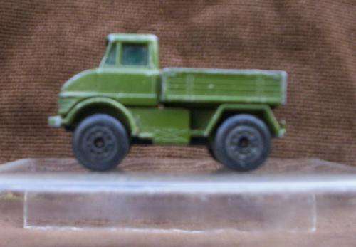 Matchbox no # 49 , Green Military Unimog , 1967