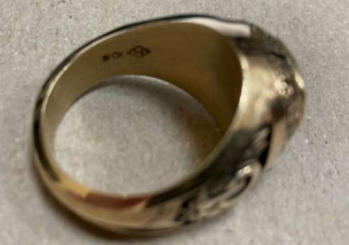 Gold diamond rings