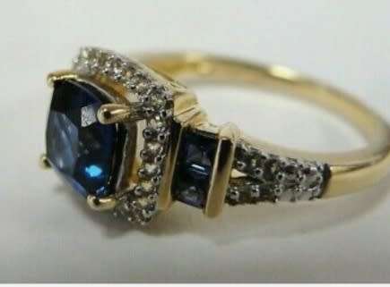 Gold diamond rings