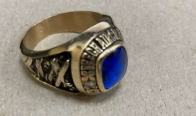 Gold diamond rings