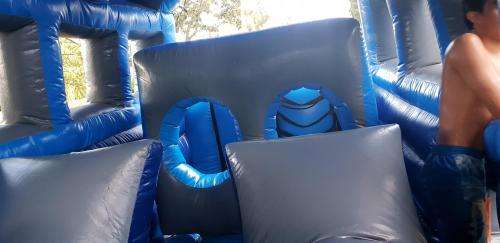 Inflatable jumping castle