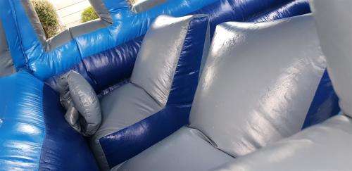Inflatable jumping castle