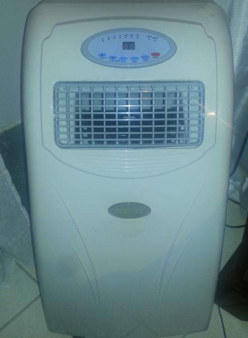 Salton Electronic Air Conditioner SAC 017 E 10800BTU MAX