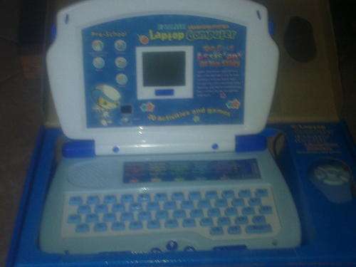 ###ENGLISH LEARNING SYSTEM, LAPTOP COMPUTER### Great for pre-schoolers!!!!!!!!!!!!!!!!!!!!!!!!!!!!!