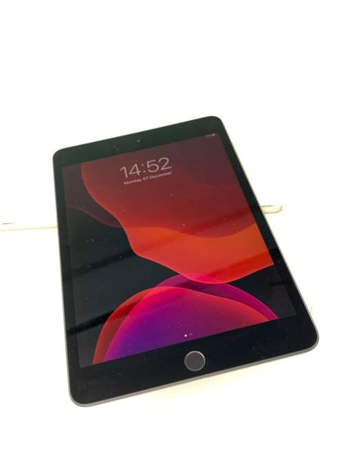 iPad mini (5th generation) WiFi and 4G RRP 11500 new!! Great DEAL!