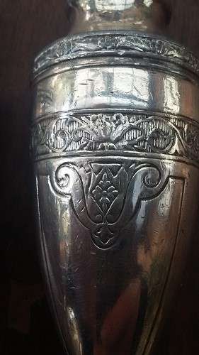 Stunning pair of silver shakers - weighted (Bid is for both)