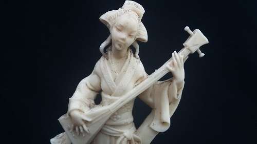 Stunning Oriental figure (B) - Made in Italy