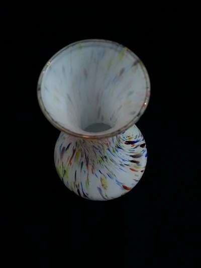Exquisite - Stunning Glass Vase with multi colours - Perfect Condition