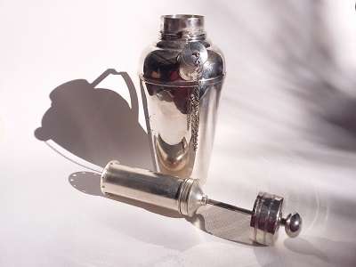 Large Silver Plated Cocktail Shaker.  Harrods London - Beautiful and very heavy