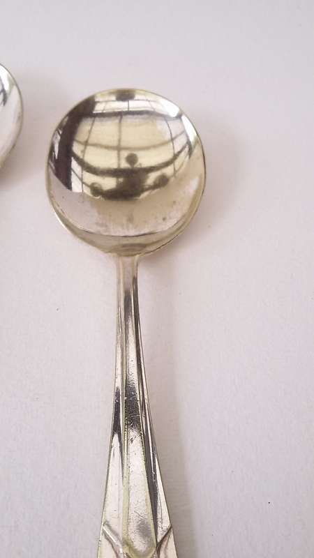 Stunning  Set of 6 Yeoman Plate Spoons made in England