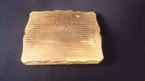Beautiful vintage Powder Compact with bevelled mirror in perfect condition