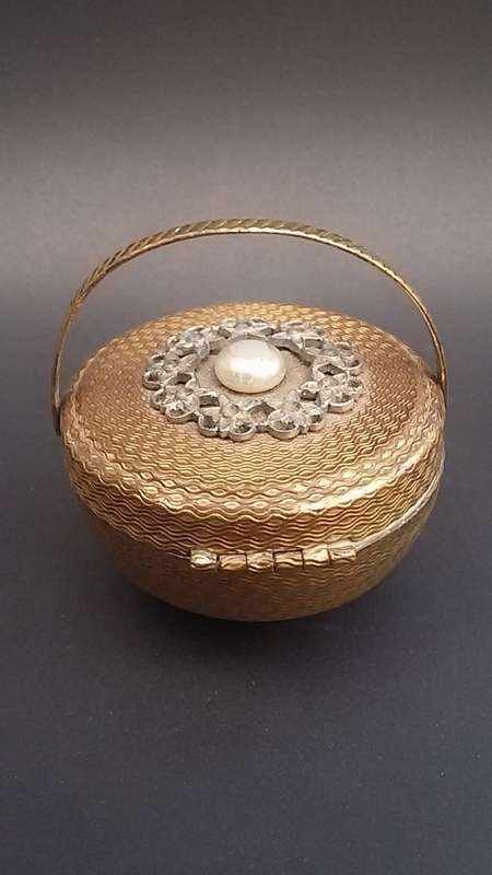 Beautiful  vintage compact  - basket shape with handle and metal design and mirror