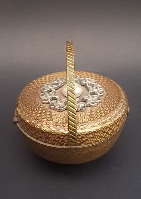 Beautiful  vintage compact  - basket shape with handle and metal design and mirror