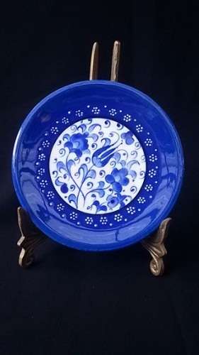 Stunning display plate - possibly Portugese ??  In perfect condition
