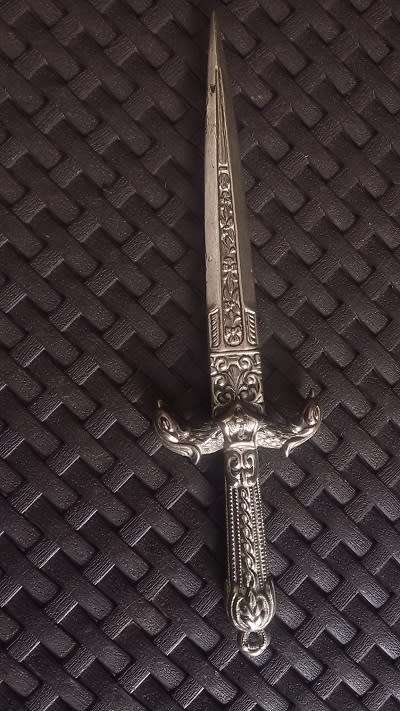 Stunning Letter opener / Dagger with amazing detail