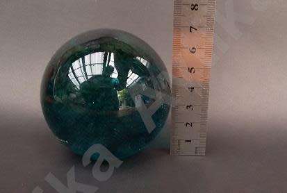 Stunning paperweight in perfect condition