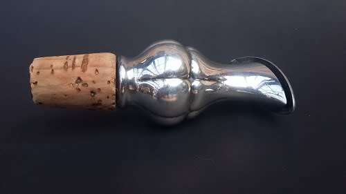 Gorgous Victoria-style plated Wine Pourer - perfect for Christmas