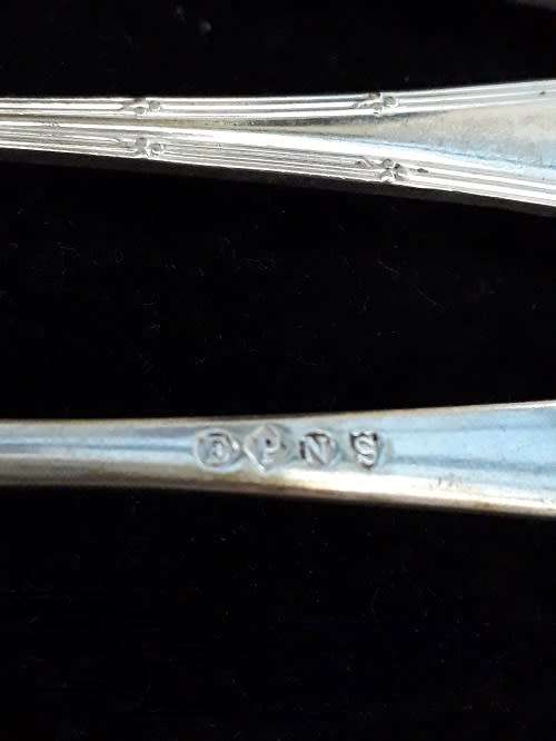 Stunning plated Fish Knives and Forks in original case