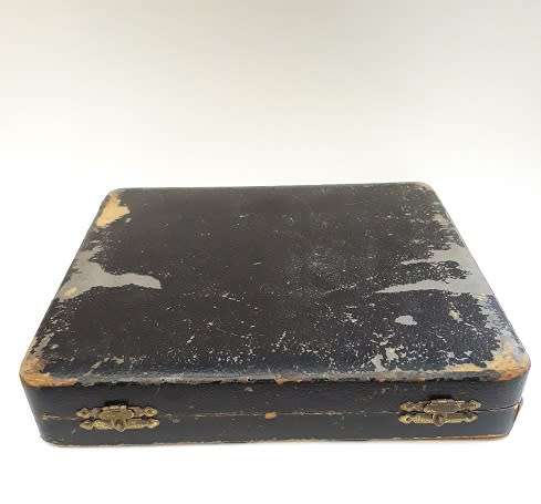 Stunning plated Fish Knives and Forks in original case