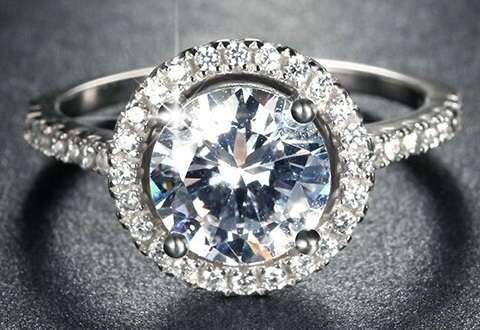 Amazing 2 carat Round cut Simulated Diamond Halo Ring. Sizes 5,6,7,8,9. Mobicred