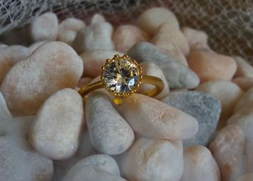 1.28 carat Round Cut Cr. Diamond Solitaire Ring. 18K Gold Plated. Size 9,R,R1/2