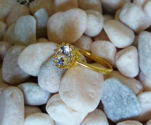 1.28 carat Round Cut Cr. Diamond Solitaire Ring. 18K Gold Plated. Size 9,R,R1/2