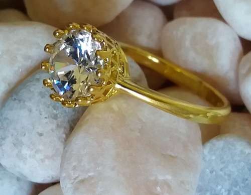 1.28 carat Round Cut Cubic Zirconia Solitaire Ring. 18K Gold Plated. Size 9, R1/2. R3/4