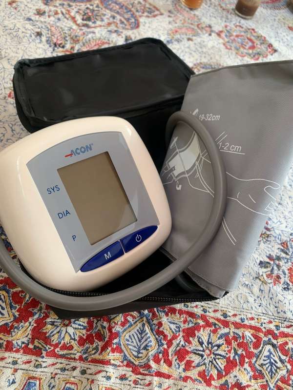 Acon High Quality Blood Pressure Monitor (Like New with pouch)