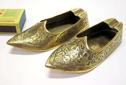 2 Brass shoe ashtrays