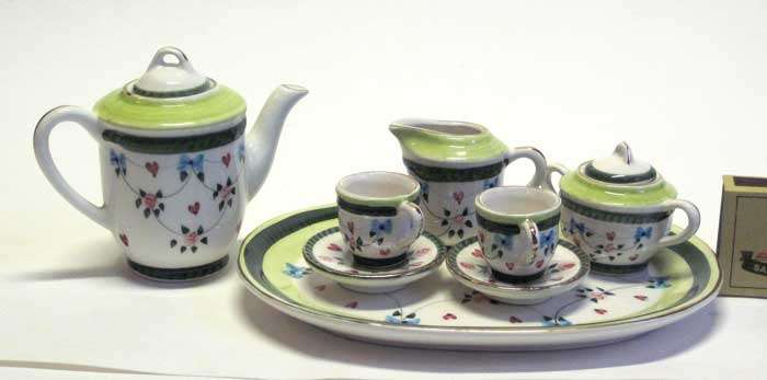 Stunning miniature Tea set