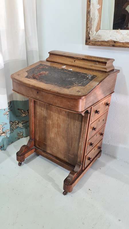 Victorian Inlaid Davenport