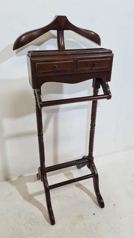Indonesian Teak Dumb Valet