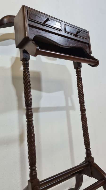 Indonesian Teak Dumb Valet