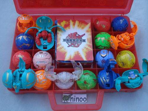 CASE OF 18 MEDIUM BAKUGAN BATTLE BRAWLERS ++18 METALLIC CARDS!!! **WOW!!!!!***