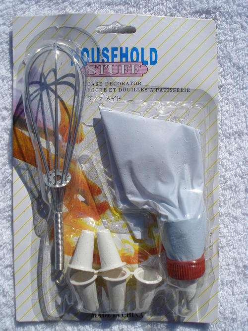 Cake Decorator Set!
