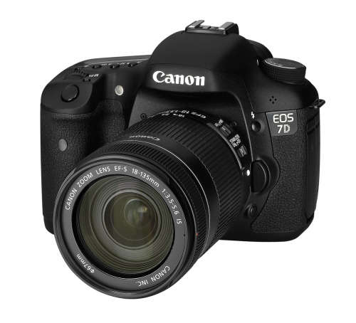 ***Bargain Canon 7D Mark II SLR Camera Charger and Memory card ***Lens 18-135mm