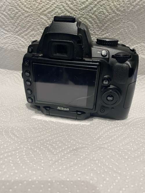 ***Nikon D5000 SLR Camera ***Battery ***Please Read