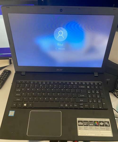 ***Acer Aspire E 5 ***i7 7thGen, 256SSD, 12GB ***Stunning LAPTOP