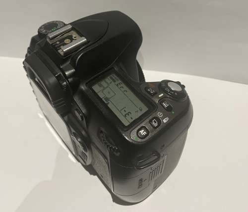 ***Nikon D80 SLR Camera ***Battery ***Please Read