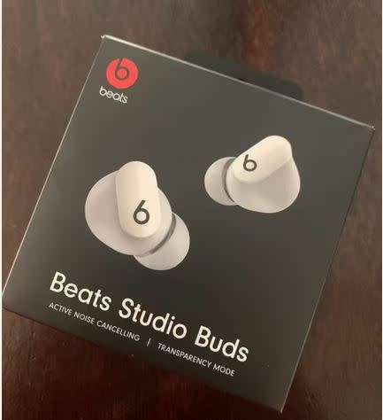 Genuine Beats Studio Buds True Wireless In-Ear Noise Cancelling Earphones - White ***New Sealed