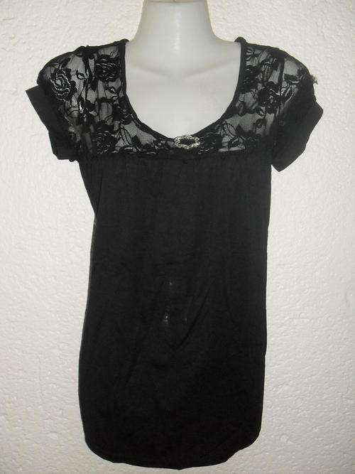 Stunning Ladies Black Top (Large)