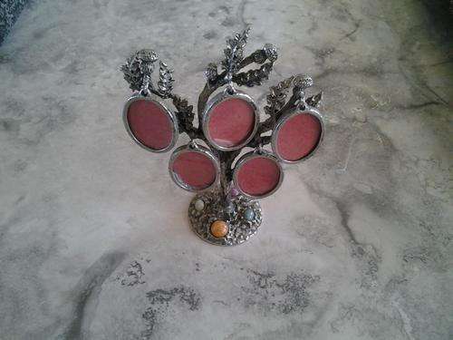 TREE PICTURE HOLDER