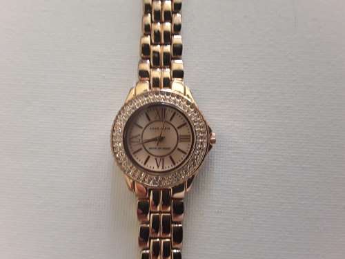 Beautiful Anne Klein Watch Gold Tone R1 Start