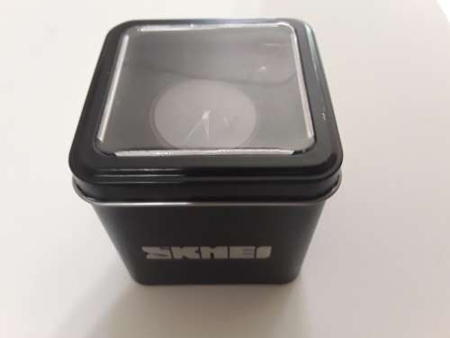 SKMEI 9185 Ultra Thin Simple Casual Style Men Wrist Watch Mesh Stainless Steel