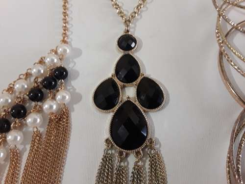 Estate Lot of Vintage Gold Tone Jewellery
