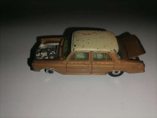 Vintage Dinky 196 Holden Special Sedan