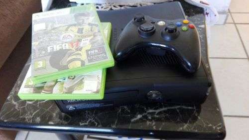 **Xbox360 with Fifa 17**