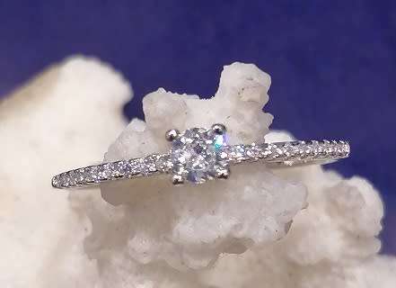 Sterling silver ring - Sparkling CUBIC ZIRCONIA - size 7.5 / P