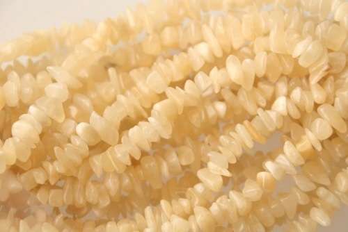 Natural YELLOW JADE chipstrand +-90cm